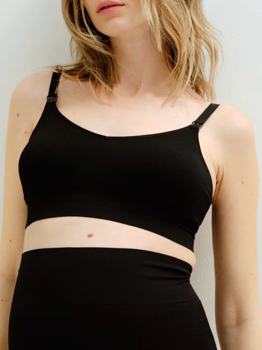 H&M | 2 nursing bralettes in black and lilac